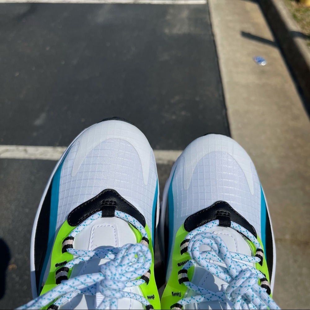 Nike React 270 - Picture 7 of 9